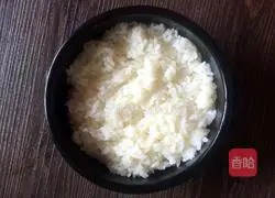 Illustration of how to make sausage clay pot rice 1