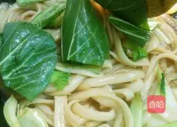 Illustration of how to make fried rice noodles with vegetables 7
