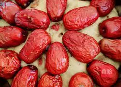 Illustration of how to make brown sugar and jujube cake 4