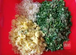 Illustration of how to make leek boxes 11