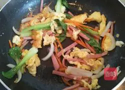 Illustration of three fresh fried rice noodles 9