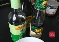 Illustration of how to make meat, date, sausage and mushroom braised rice 6