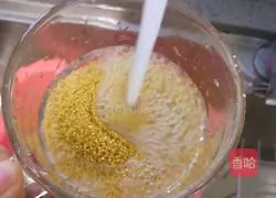 Illustration of how to make carrot and millet paste 4