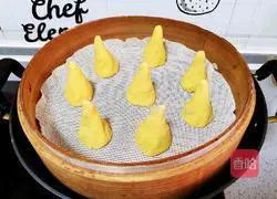 Illustration of how to make corn flour steamed buns 16