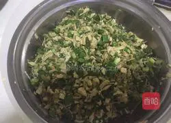 Illustration of how to make leek boxes 4