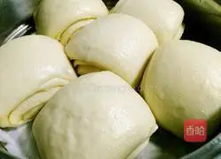 Illustration of how to make sesame rolls 12