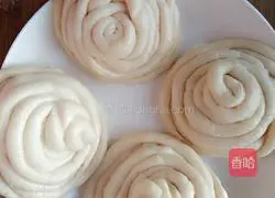 How to make milk-flavored thousand-flower rolls Illustration 9