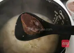 Illustration of how to make peach gum quinoa porridge 10