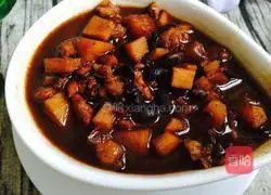 Illustration of how to make big bone soup noodles 9