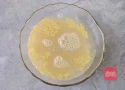 Illustration of how to make stomach-nourishing yam and millet porridge 3