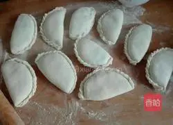 Illustration of how to bake boxes with oil 7