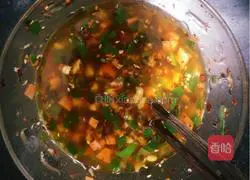 Illustration of how to make spicy and sour rice noodles 3