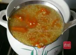 Illustration of how to make millet, red dates and pumpkin porridge 5