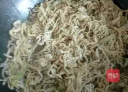 Illustration of braised noodles 6