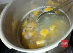 Illustration of how to make pumpkin and mung bean barley porridge 7