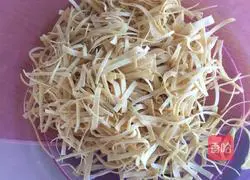 Illustration of how to make rice noodles 3