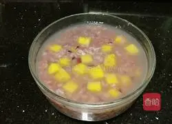 Illustration of how to make pineapple glutinous rice porridge 8