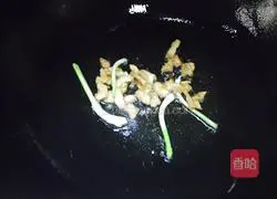 Illustration of home-style braised noodles 6