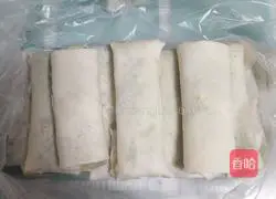 Illustration of how to make fried spring rolls 3