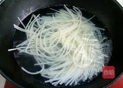 Casserole Rice Noodles Recipe Illustration 3