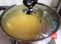 Illustration of how to make sweet potato and millet porridge for health and beauty in autumn 7