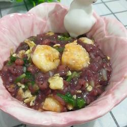 Shrimp and purple rice porridge