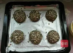 Illustration of how to make rye and black rice hamburgers 11