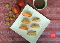 Illustrations of how to make homemade pot stickers 12