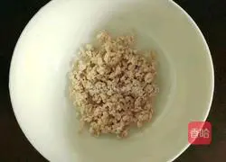 Illustration of how to make shrimp skin lean meat and vegetable porridge (baby food supplement) 6