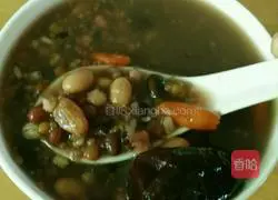 Illustration of how to make multigrain porridge 4