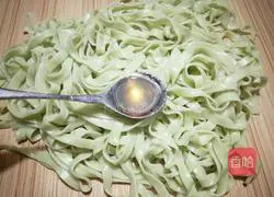 Illustration of spicy spinach cold noodles 5