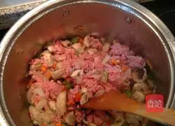 Illustration of how to make authentic pasta sauce salsa bolonesa 6