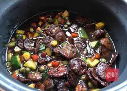 Assorted Sausage Braised Rice Recipe Illustration 12