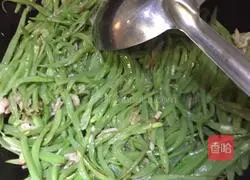 Illustration of traditional home-style braised noodles 9