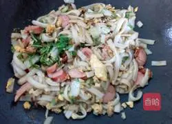 Illustration of how to make fried rice noodles 8
