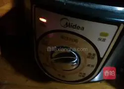 Illustration of how to make braised rice with marinated meat and potatoes 7