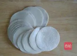 Illustration of how to make vegetarian three-fresh pot stickers 7