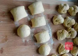 Cornmeal Roll Recipe Illustration 11