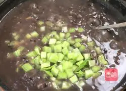 Illustration of how to make mom's eight-treasure porridge 12