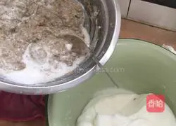 Illustration of making homemade thousand-layer sugar-free and oil-free cake box 8