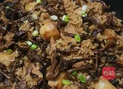 Illustration of my sister’s signature braised rice recipe 8