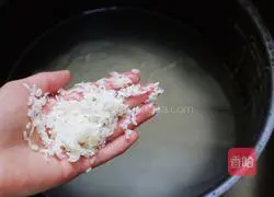 Illustration of how to make broccoli and sesame rice balls 4