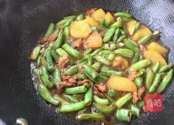 Illustration of braised noodles 4