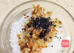 Illustration of how to make cod colored rice balls 3
