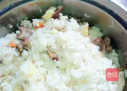 Illustration of how to make potato and sausage braised rice 11
