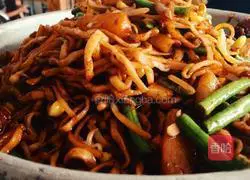 Illustration of braised noodles 12