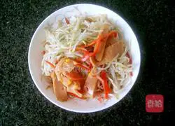 Illustration of how to make fried rice noodles with mung bean sprouts 5