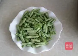 Illustration of how to make braised beans and noodles 1