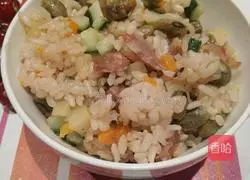  Illustration of how to make braised rice with sausage and potatoes 9