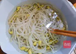 Illustration of how to make cold spicy rice noodles 3